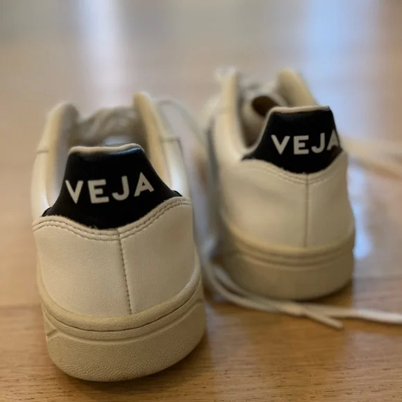 VEJA Campo Sneakers - Extra White/Black - Size 8 - Picture 6 of 8